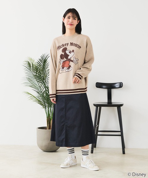 Disney(ディズニー)の「【DISNEY/ディズニー】DISNEY ジャガードニット(ニット/セーター・レディース・オフホワイト/ベージュ/グレー/ブラック/スミクロ/ブルー・LARGE/MEDIUM)」の11枚目の写真