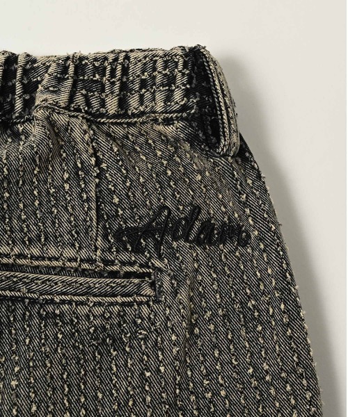 ADAM PATEK(アダムパテック)の「ADAMPATEK/needlestripe denim wide pants/ニードルパンチストライプデニムワイドスラックス(AP2528014)(デニムパンツ・レディース・グレー/ブラック・1/2)」の3枚目の写真