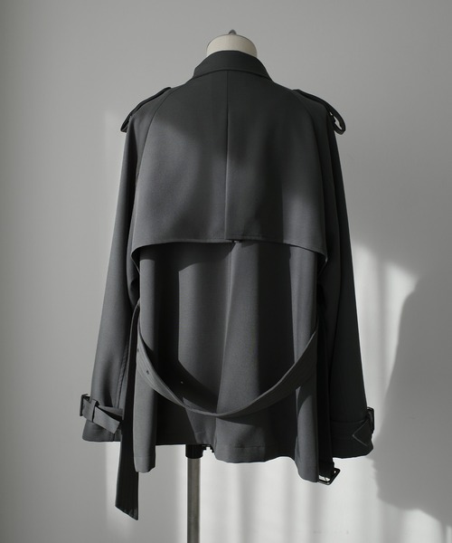 Louere(ルエレ)の「ミドル丈トレンチコート(トレンチコート・レディース・チャコール/ベージュ/ブラック・SMALL/MEDIUM/LARGE/X-LARGE)」の15枚目の写真