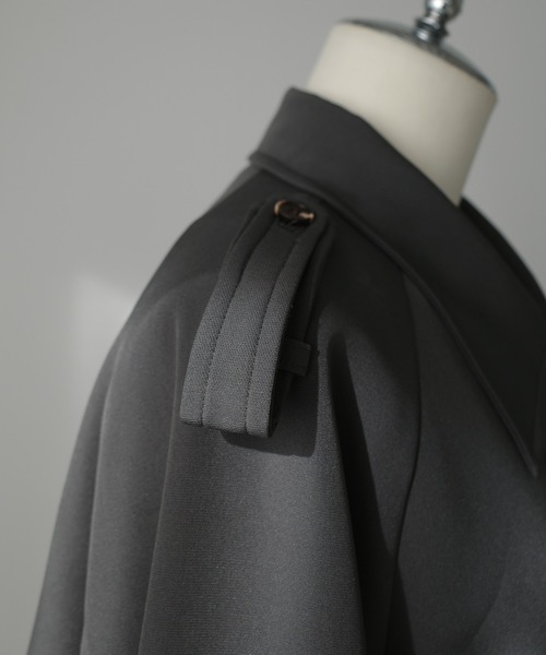 Louere(ルエレ)の「ミドル丈トレンチコート(トレンチコート・レディース・チャコール/ベージュ/ブラック・SMALL/MEDIUM/LARGE/X-LARGE)」の18枚目の写真