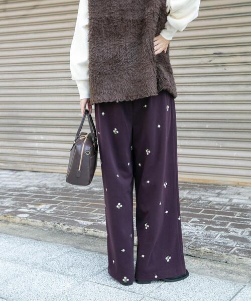 ITEMS URBANRESEARCH（アイテムズ アーバンリサーチ）の「刺繍ベロアパンツ（その他パンツ・レディース・ブルー系その他/パープル系その他・FREE）」の10枚目の写真