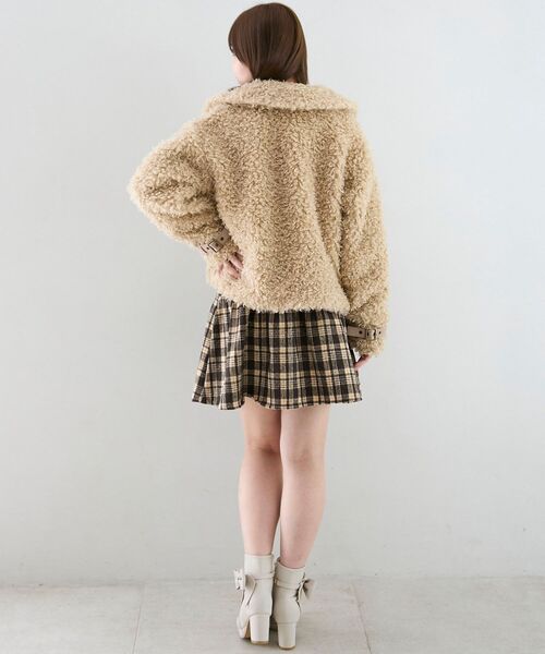 MAJESTIC LEGON（マジェスティックレゴン）の「ハートパッチふわふわブルゾン（ブルゾン・レディース・ブラウン/ベージュ・MEDIUM）」の7枚目の写真