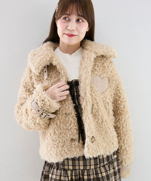 MAJESTIC LEGON（マジェスティックレゴン）の「ハートパッチふわふわブルゾン（ブルゾン・レディース・ブラウン/ベージュ・MEDIUM）」の8枚目の写真