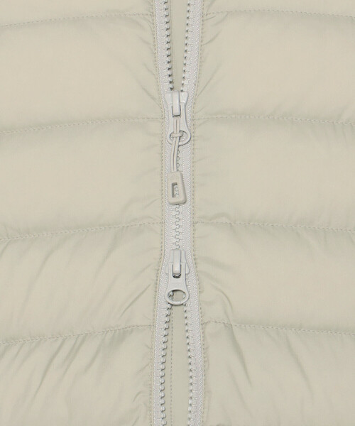 DANTON(ダントン)の「WOMEN'S NYLON TAFFETA MIDDLE DOWN HOODED COAT(ダウンジャケット/コート・レディース・グレイッシュベージュ/グレー系その他/ブラック/ベージュ・XS/S/M)」の17枚目の写真