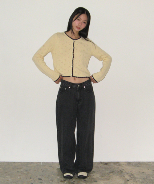 RONRON(ロンロン)の「WIDE DENIM PANTS BLACK(デニムパンツ・レディース・その他・SMALL/MEDIUM)」の4枚目の写真