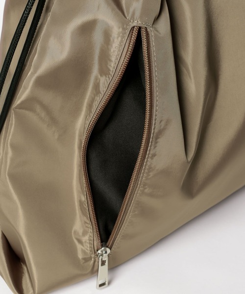 LEPSIM(レプシィム)の「2WAY巾着トート 605335(トートバッグ・レディース・ブラック/カーキブラウン・ONE SIZE)」の11枚目の写真