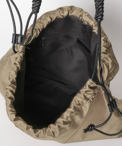 LEPSIM(レプシィム)の「2WAY巾着トート 605335(トートバッグ・レディース・ブラック/カーキブラウン・ONE SIZE)」の13枚目の写真