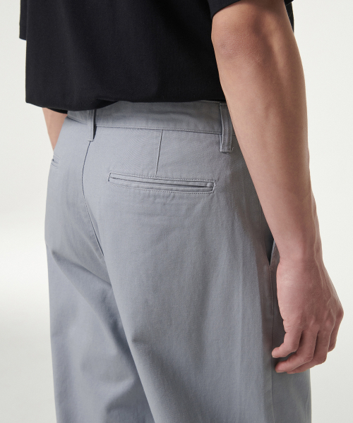 MUSINSA STANDARD（ムシンサスタンダード）の「ワンタックレギュラーフィットチノパンツ[スカイブルー]（その他パンツ・メンズ・その他・26/27/28/29/30/31/32/33/34/36/38/40/42）」の6枚目の写真