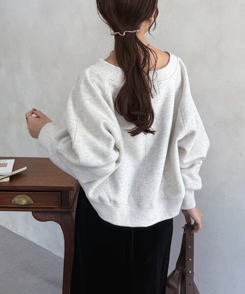 Thevon(ゼボン)の「Vネック刺繍ロゴ裏起毛プルオーバー(Tシャツ/カットソー・レディース・チャコールグレー/ネイビー/ライトグレー・FREE)」の7枚目の写真
