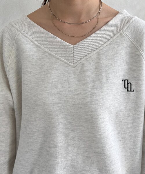 Thevon(ゼボン)の「Vネック刺繍ロゴ裏起毛プルオーバー(Tシャツ/カットソー・レディース・チャコールグレー/ネイビー/ライトグレー・FREE)」の14枚目の写真