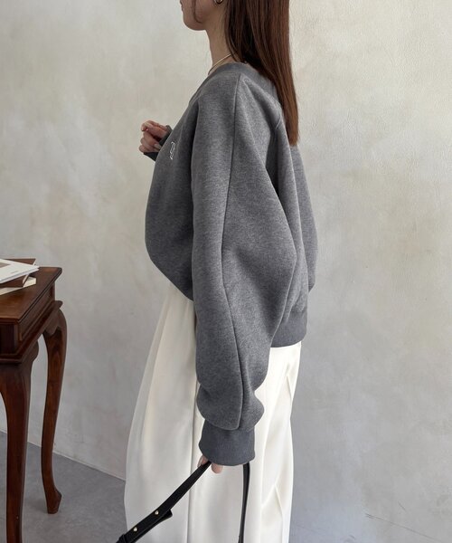 Thevon(ゼボン)の「Vネック刺繍ロゴ裏起毛プルオーバー(Tシャツ/カットソー・レディース・チャコールグレー/ネイビー/ライトグレー・FREE)」の19枚目の写真