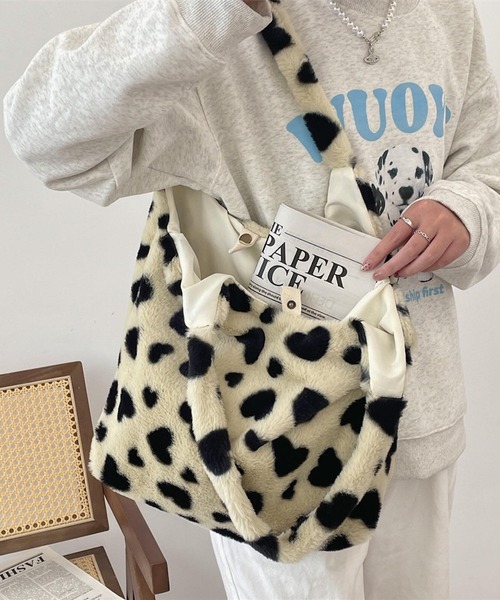 VIBGYOR(ヴィブジョー)の「Mignonjour/ハート柄ファートートバッグ M2862(トートバッグ・レディース・ホワイト/ピンク/ベージュ・FREE)」の8枚目の写真