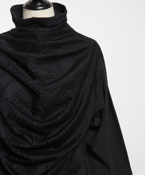 gomme(ゴム)の「ハイネックドレープT(Tシャツ/カットソー・レディース・ブラック・MEDIUM)」の16枚目の写真