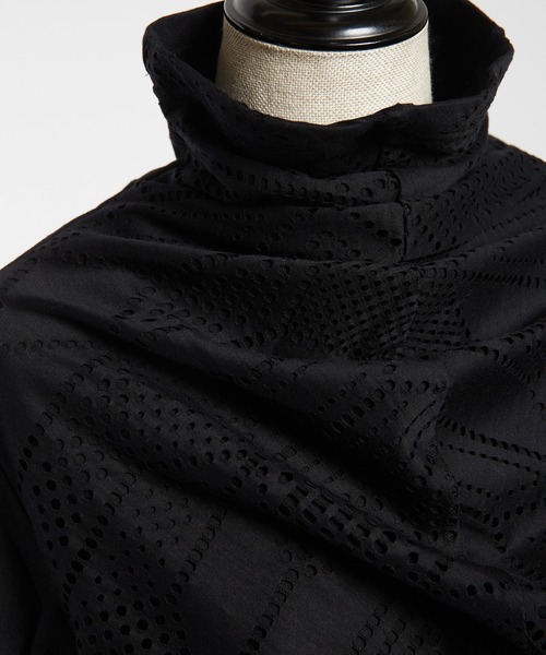 gomme(ゴム)の「ハイネックドレープT(Tシャツ/カットソー・レディース・ブラック・MEDIUM)」の17枚目の写真