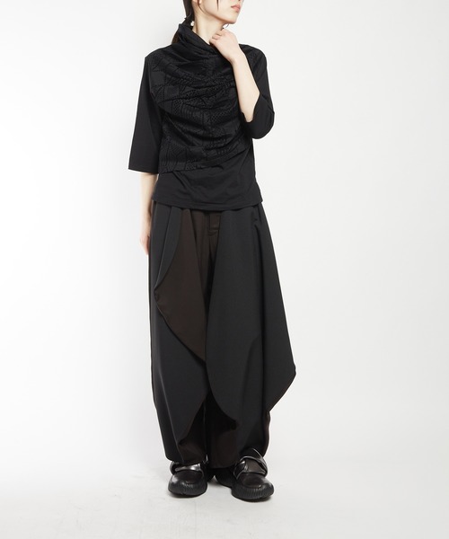 gomme(ゴム)の「ハイネックドレープT(Tシャツ/カットソー・レディース・ブラック・MEDIUM)」の19枚目の写真