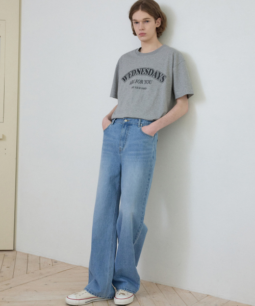 WEDNESDAY OASIS(ウェンズデーオアシス)の「クラシックウォッシュドセミワイドデニム_Light Blue(W25-PT08)(デニムパンツ・メンズ・スカイブルー・MEDIUM/LARGE)」の2枚目の写真
