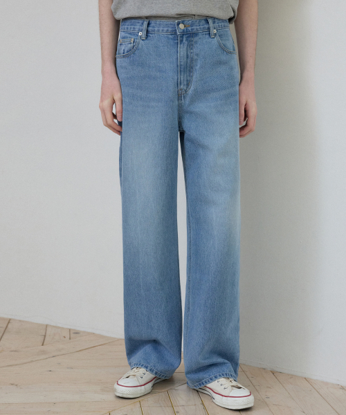 WEDNESDAY OASIS(ウェンズデーオアシス)の「クラシックウォッシュドセミワイドデニム_Light Blue(W25-PT08)(デニムパンツ・メンズ・スカイブルー・MEDIUM/LARGE)」の3枚目の写真