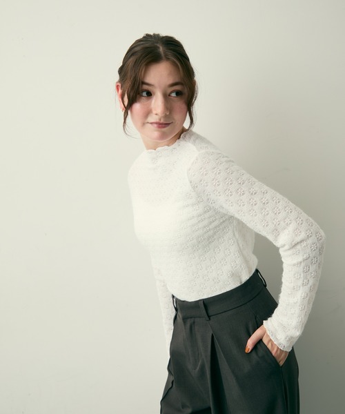 Lunea（ルネア）の「ハイネック花柄レーストップス（Tシャツ/カットソー・レディース・ブラック/ホワイト/ベージュ・FREE）」の7枚目の写真