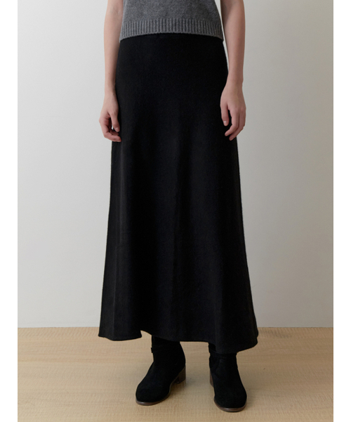 RE_L(リエル)の「Ooze knit flare skirt (black)(スカート・レディース・その他・SMALL/MEDIUM)」の2枚目の写真