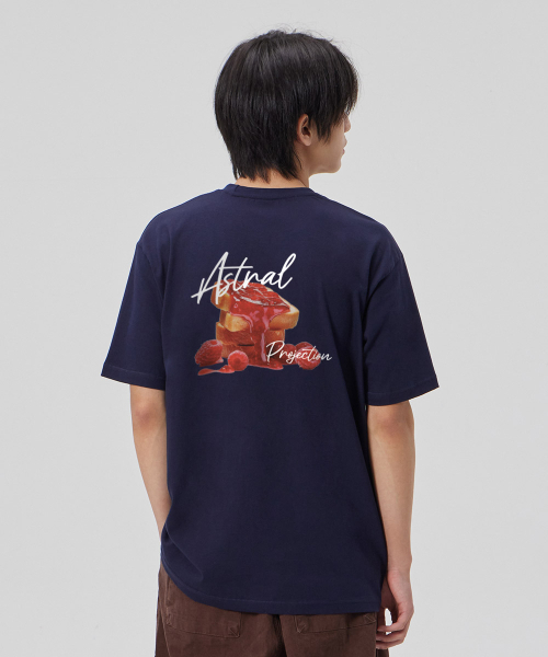 ASTRAL PROJECTION（アストラルプロジェクション）の「[ラズベリージャム]コットンルーズフィット半袖Tシャツ_スペースネイビー（Tシャツ/カットソー・メンズ・その他・MEDIUM/LARGE/X-LARGE/XX-LARGE）」の3枚目の写真