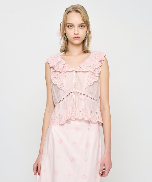 DEICY（デイシー）の「コットンボイルフラワーブラウス（シャツ/ブラウス・レディース・ライトブルー/レッド/ピンク/オフホワイト・FREE）」の3枚目の写真