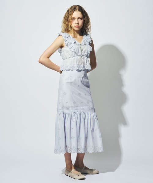 DEICY（デイシー）の「コットンボイルフラワーブラウス（シャツ/ブラウス・レディース・ライトブルー/レッド/ピンク/オフホワイト・FREE）」の10枚目の写真