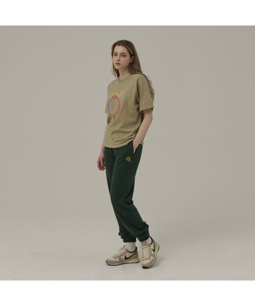 Between A and B（ビトウィーンエイアンドビー）の「リラックスフィットピーチプリントTシャツ[オリーブ]（Tシャツ/カットソー・レディース・その他・FREE）」の6枚目の写真