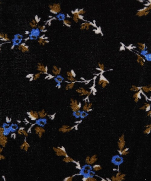 LAURA ASHLEY(ローラアシュレイ)の「【洗える/同柄アイテムあり】エラビー スプリッグ柄ベロアワンピース(ワンピース・レディース・ブラック系・40/38)」の5枚目の写真