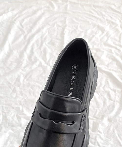 Shoes in Closet(シューズインクローゼット)の「【スエード素材/新色入荷】+6.5㎝ 軽量 厚底 ボリュームソール スニーカー ローファー 6594(ローファー・レディース・ベージュ/ブラック/ホワイト/ダークブラウン/ブラック系9/ダークブラウン系9/ダークブラウン系8/ブラック系8・S/3L/LL/L/M)」の10枚目の写真