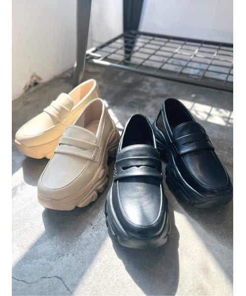 Shoes in Closet(シューズインクローゼット)の「【スエード素材/新色入荷】+6.5㎝ 軽量 厚底 ボリュームソール スニーカー ローファー 6594(ローファー・レディース・ベージュ/ブラック/ホワイト/ダークブラウン/ブラック系9/ダークブラウン系9/ダークブラウン系8/ブラック系8・S/3L/LL/L/M)」の14枚目の写真