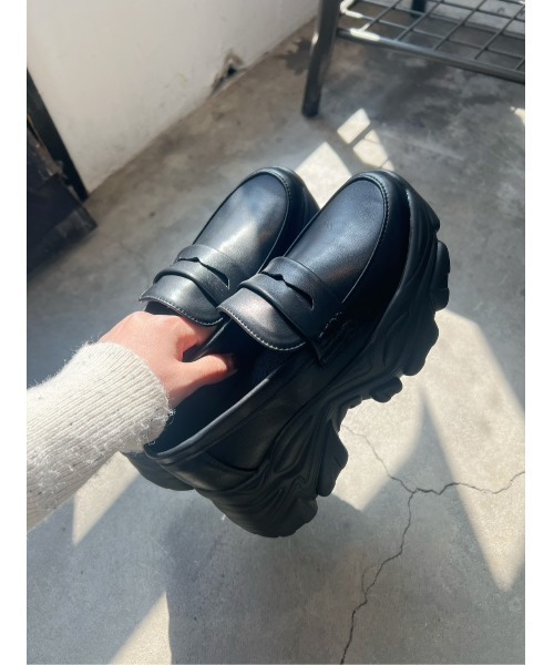 Shoes in Closet(シューズインクローゼット)の「【スエード素材/新色入荷】+6.5㎝ 軽量 厚底 ボリュームソール スニーカー ローファー 6594(ローファー・レディース・ベージュ/ブラック/ホワイト/ダークブラウン/ブラック系9/ダークブラウン系9/ダークブラウン系8/ブラック系8・S/3L/LL/L/M)」の18枚目の写真