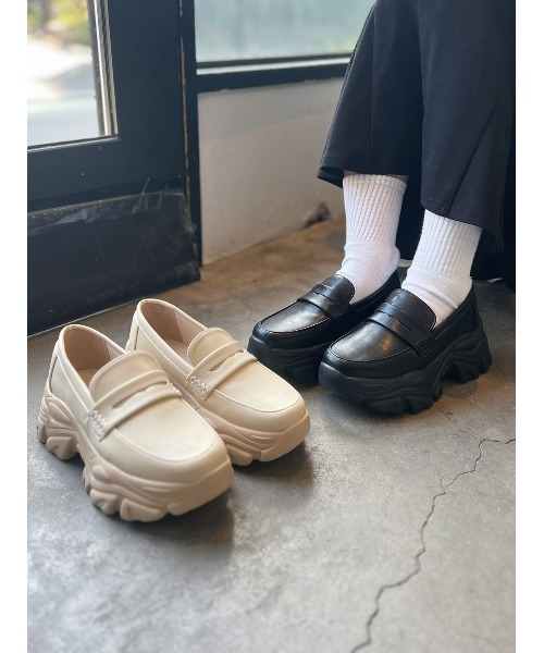 Shoes in Closet(シューズインクローゼット)の「【スエード素材/新色入荷】+6.5㎝ 軽量 厚底 ボリュームソール スニーカー ローファー 6594(ローファー・レディース・ベージュ/ブラック/ホワイト/ダークブラウン/ブラック系9/ダークブラウン系9/ダークブラウン系8/ブラック系8・S/3L/LL/L/M)」の15枚目の写真