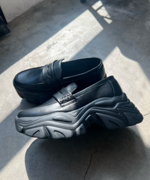 Shoes in Closet(シューズインクローゼット)の「【スエード素材/新色入荷】+6.5㎝ 軽量 厚底 ボリュームソール スニーカー ローファー 6594(ローファー・レディース・ベージュ/ブラック/ホワイト/ダークブラウン/ブラック系9/ダークブラウン系9/ダークブラウン系8/ブラック系8・S/3L/LL/L/M)」の17枚目の写真