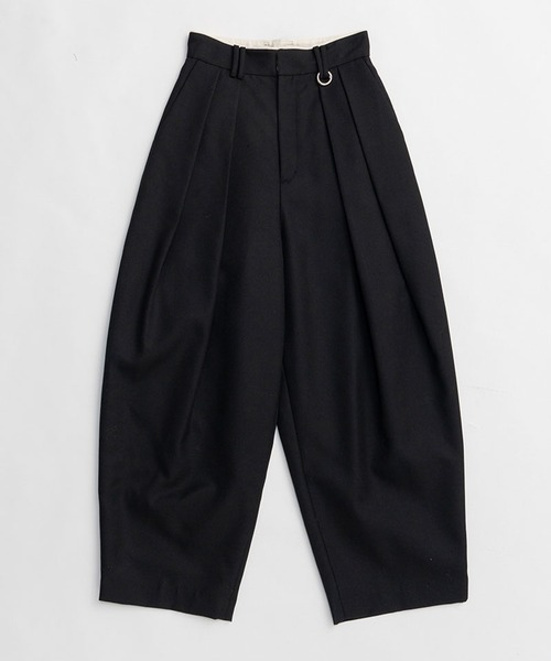 PRANK PROJECT（プランクプロジェクト）の「ボリュームタックハイウエストパンツ / Volume-Tuck High-Waist Pants（スラックス・レディース・ブラック/ベージュ・36/38）」の15枚目の写真