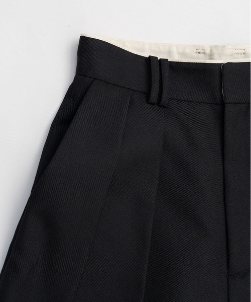 PRANK PROJECT（プランクプロジェクト）の「ボリュームタックハイウエストパンツ / Volume-Tuck High-Waist Pants（スラックス・レディース・ブラック/ベージュ・36/38）」の19枚目の写真