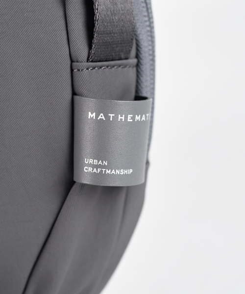 MATHEMATIK(マスマティック)の「デデキント F19 マルチポケット デイリー 旅行用 ナイロン クロスバッグ アーバン チャコール(メッセンジャーバッグ・レディース・その他・FREE)」の8枚目の写真