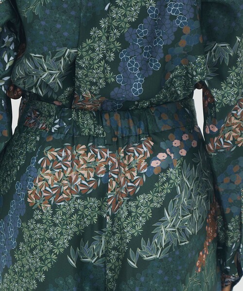 シルクツイル FLOWER RIVERプリント 2タックワイドパンツ（その他