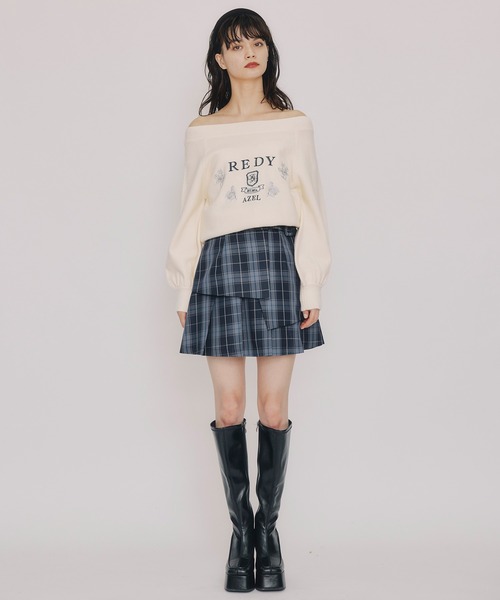 REDYAZEL（レディアゼル）の「ビジューロゴエンブロイダリーニットプルオーバー（ニット/セーター・レディース・ネイビー/オレンジ/オフホワイト/ブラウン・FREE）」の8枚目の写真