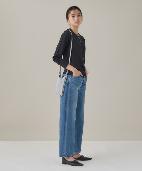 INDIVI(インディヴィ)の「【大人ラメ/スマホ入れ】ニット素材ミニポシェット(ショルダーバッグ・レディース・シルバー/シルバー系5・00)」の5枚目の写真