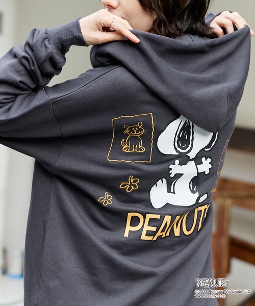 PEANUTS / SNOOPY】別注 ピーナッツ スヌーピー 刺繍プリント ジップ