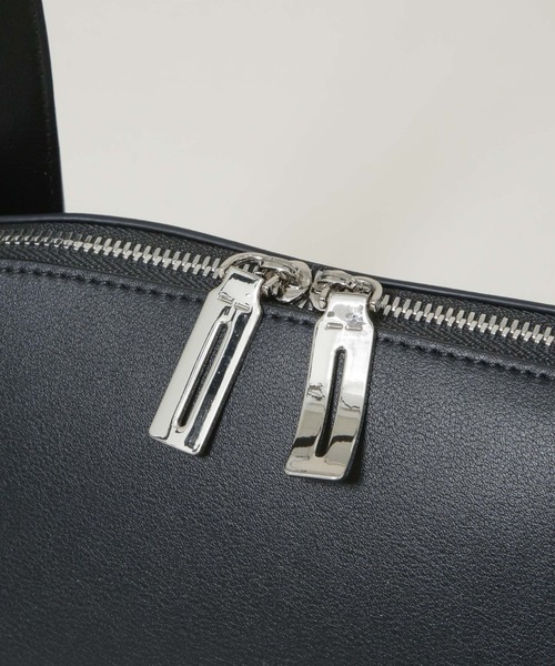 ADD CULUMN(アドカラム)の「ADD CULUMN/FIGRE BODYBAG(ショルダーバッグ・レディース・ブラック・FREE)」の5枚目の写真
