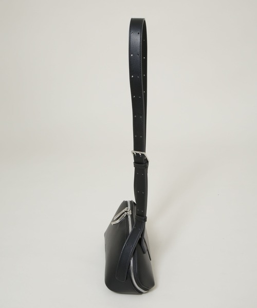 ADD CULUMN(アドカラム)の「ADD CULUMN/FIGRE BODYBAG(ショルダーバッグ・レディース・ブラック・FREE)」の2枚目の写真