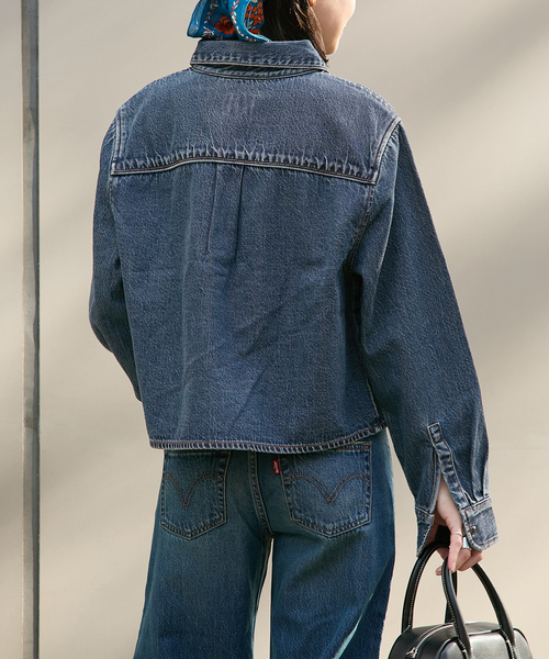 JOURNAL STANDARD(ジャーナルスタンダード)の「別注【LEVI’S(R)/リーバイス(R)】 for JS LOGAN SHACKET(デニムジャケット・レディース・ライトブルー・X-LARGE/MEDIUM)」の13枚目の写真