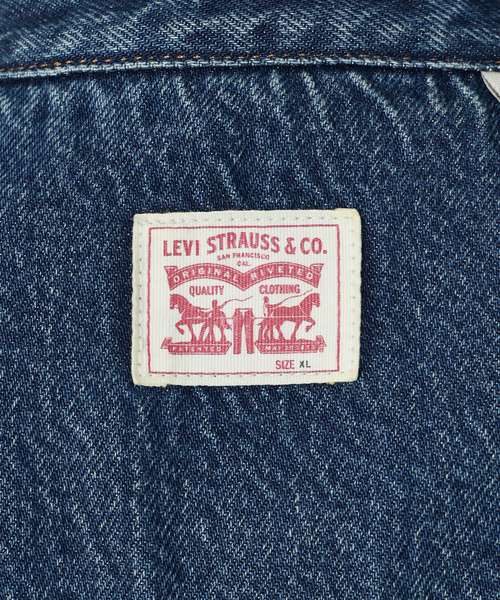 JOURNAL STANDARD(ジャーナルスタンダード)の「別注【LEVI’S(R)/リーバイス(R)】 for JS LOGAN SHACKET(デニムジャケット・レディース・ライトブルー・X-LARGE/MEDIUM)」の2枚目の写真