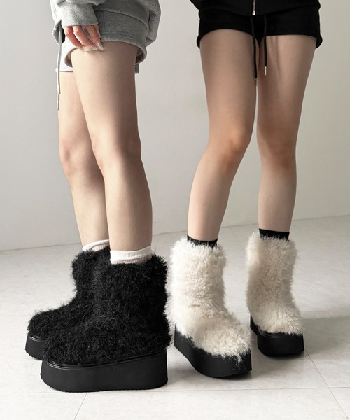 me+em select(ミームセレクト)の「【 2color 】厚底フェイクシャギーファーショートブーツ / platform fake shaggy fur short boots(ブーツ・レディース・ブラック/アイボリー・37/38/39)」の21枚目の写真
