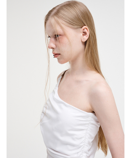 ETMON(エトモン)の「One Shoulder Buckle Blouse White(スカート・レディース・その他・S/M)」の2枚目の写真