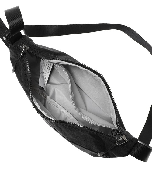 NIKE（ナイキ）の「NIKE AURA CRESCENT CROSSBODY HQ4370-013（ショルダーバッグ・メンズ・ブラック・ONE SIZE）」の4枚目の写真