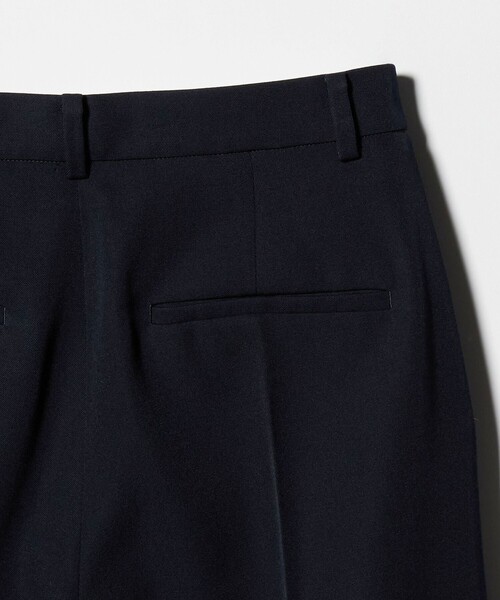 UNITED ARROWS(ユナイテッドアローズ)の「ギャバジン パンツ(スラックス・レディース・ネイビー/ブラック・36/38/34)」の19枚目の写真