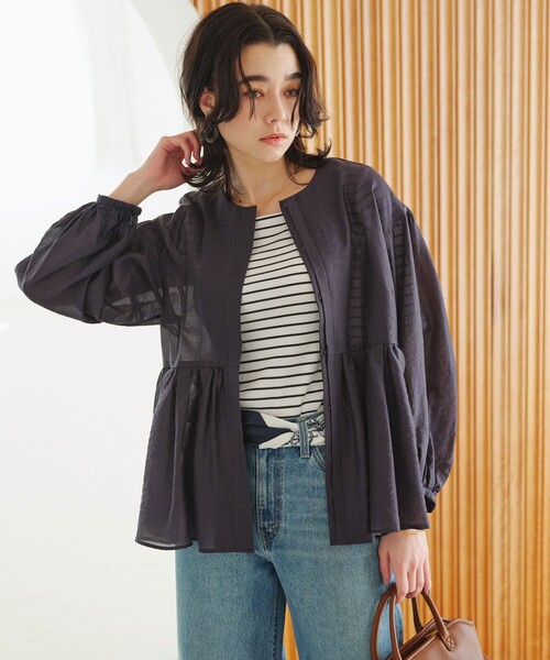 green label relaxing（グリーンレーベルリラクシング）の「［size SHORTあり］fleurie(フルリー) シアー ノーカラー ジャケット 接触冷感（ノーカラージャケット・レディース・オフホワイト/イエロー/ダークブラウン/ネイビー・SHORT/FREE）」の9枚目の写真