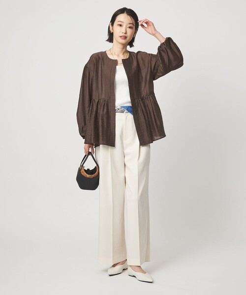 green label relaxing（グリーンレーベルリラクシング）の「［size SHORTあり］fleurie(フルリー) シアー ノーカラー ジャケット 接触冷感（ノーカラージャケット・レディース・オフホワイト/イエロー/ダークブラウン/ネイビー・SHORT/FREE）」の8枚目の写真